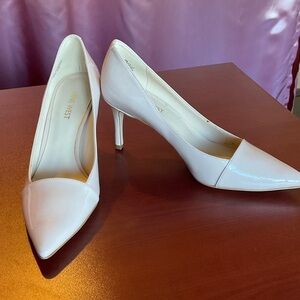 NIB Nine West pale pinkish blush/natural heels size 7